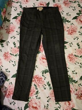 Democracy Black and Dark Green Plaid Straight-Leg Pants